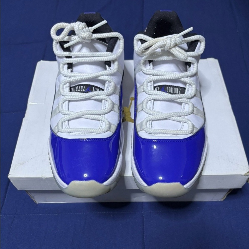 Jordan 11 Retro Low Concord White Sketch 2020 Size 9M/10.5W